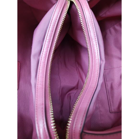 Coach Carlyle Pink Smooth Leather Turnlock 3 Compartments Shoulder Bag - Picture 10 of 15